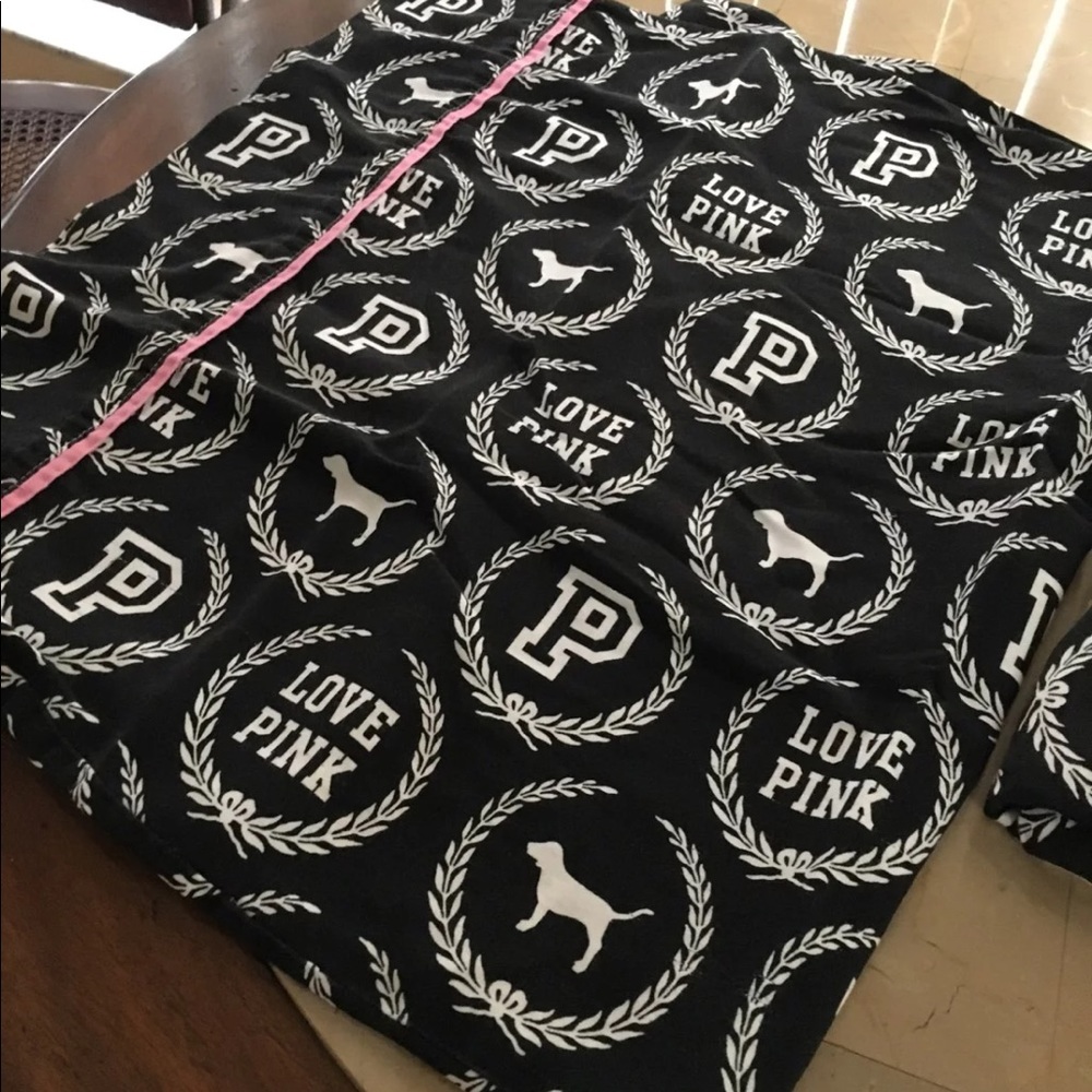 ISO 👀 Pillowcases!